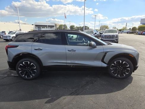 New 2026 Chevrolet Blazer EV RS w/ Super Cruise Package image 17