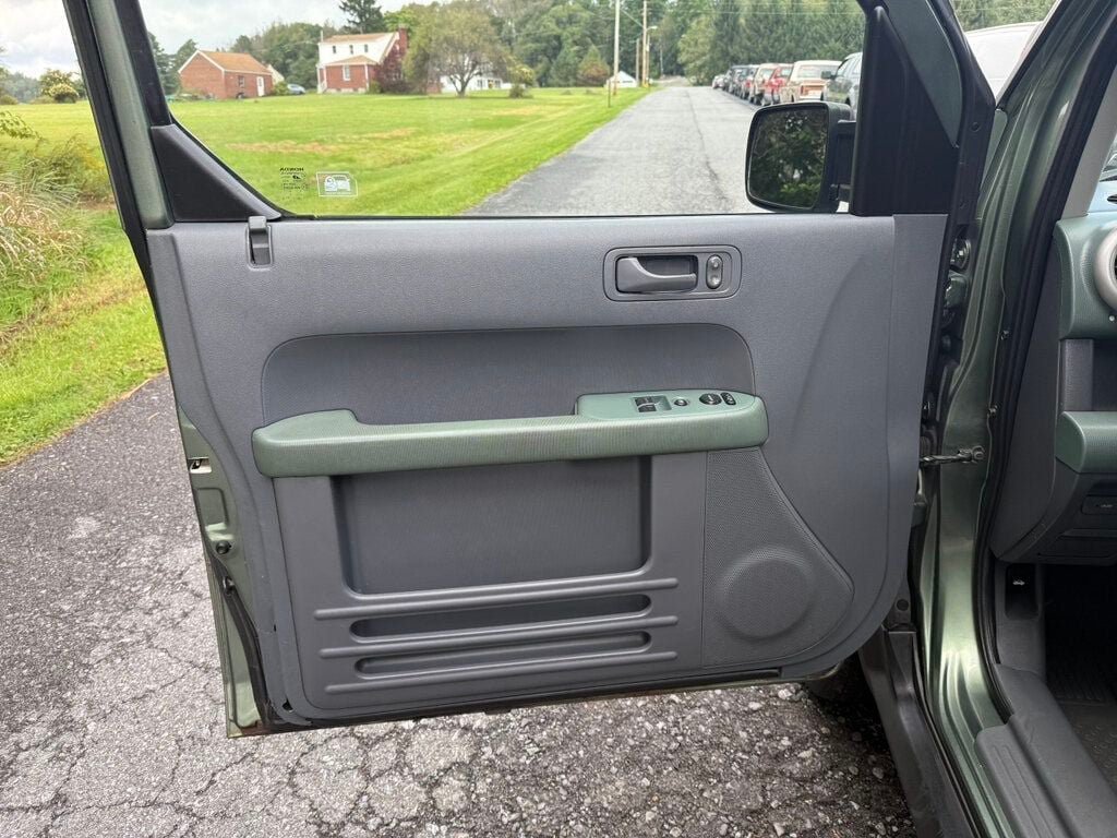 Used 2005 Honda Element LX image 14