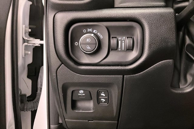 Used 2022 RAM 1500 Laramie AWD/4WD image 38