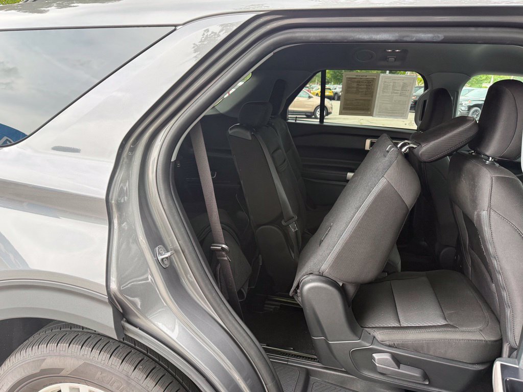Used 2024 Ford Explorer XLT AWD/4WD image 16