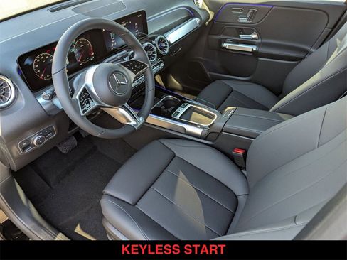 New 2026 Mercedes-Benz GLB 250 4MATIC image 11