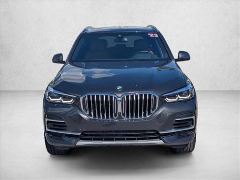 Certified 2023 BMW X5 xDrive40i w/ Luxury Seating Package image 2