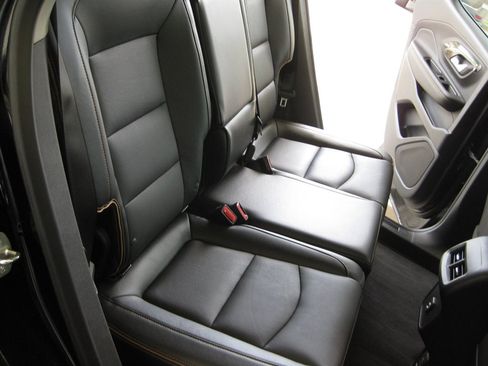 Used 2022 GMC Terrain AT4 AWD/4WD image 34