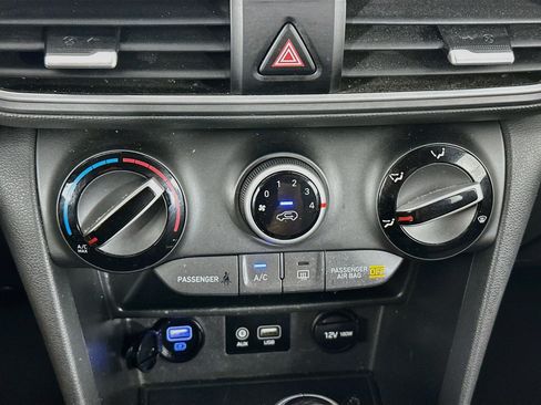 Used 2019 Hyundai Kona SEL FWD image 23