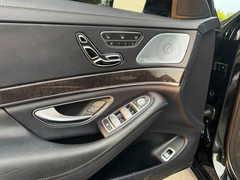 Used 2017 Mercedes-Benz S 550 4MATIC Sedan w/ Premium Package image 38