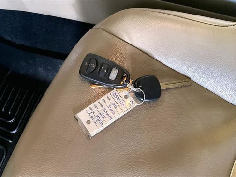 Used 2013 Toyota 4Runner SR5 image 13