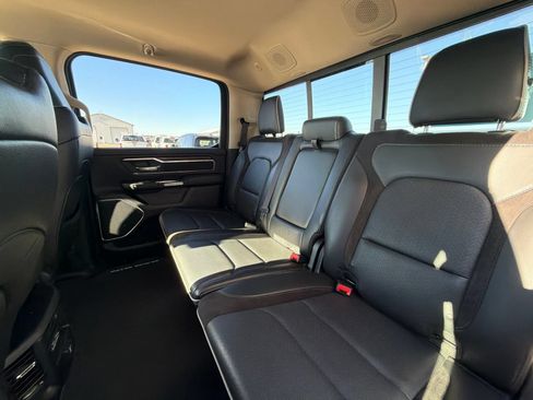 Used 2019 RAM 1500 Laramie AWD/4WD image 10