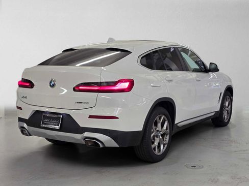 Used 2025 BMW X4 xDrive30i AWD/4WD image 5