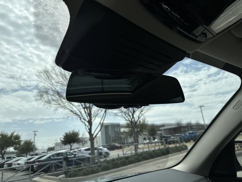 Certified 2025 BMW X7 xDrive40i w/ Premium Package image 30