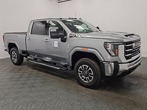 New 2026 GMC Sierra 2500 SLT image 2