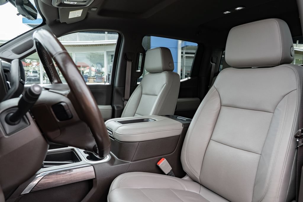 Used 2020 Chevrolet Silverado 1500 LTZ w/ LTZ Plus Package AWD/4WD image 26