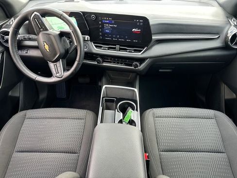 Used 2025 Chevrolet Equinox LT image 19