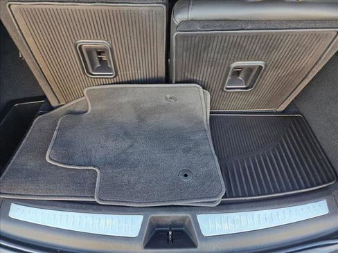 Used 2022 Cadillac XT6 Premium Luxury image 6