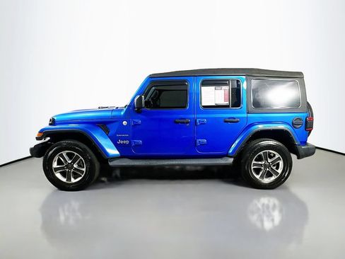 Used 2022 Jeep Wrangler Unlimited Sahara w/ LED Lighting Group AWD/4WD image 5