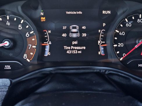 Used 2024 Jeep Compass Latitude image 18