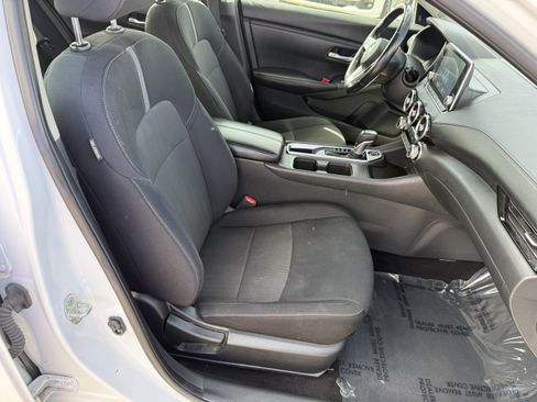 Used 2022 Nissan Sentra SV image 29