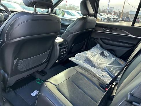 New 2026 Jeep Grand Cherokee Altitude AWD/4WD image 14