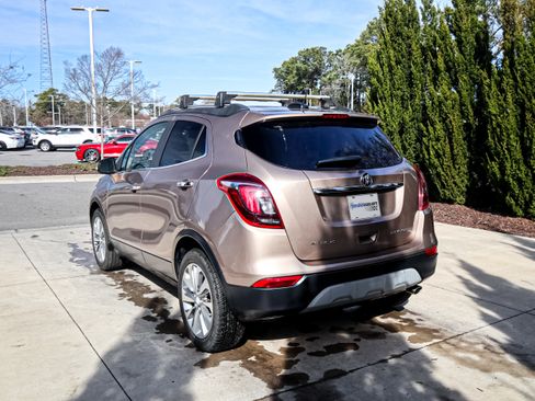 Used 2018 Buick Encore Preferred image 7