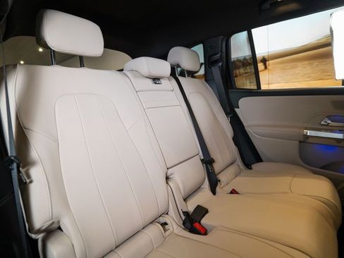 New 2026 Mercedes-Benz GLB 250 4MATIC image 31