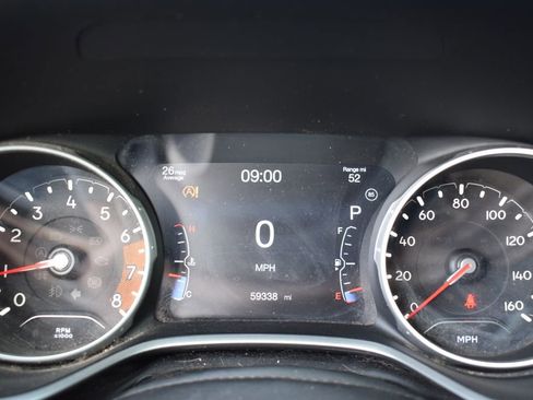 Used 2019 Jeep Compass Sport w/ Tech Group FWD image 9