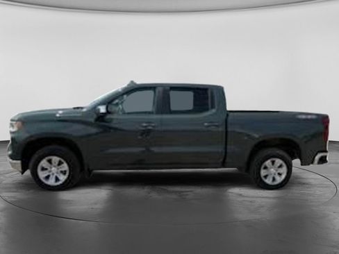 Used 2025 Chevrolet Silverado 1500 LT AWD/4WD image 9