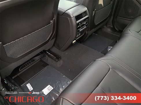 New 2025 Jeep Grand Cherokee Limited image 14