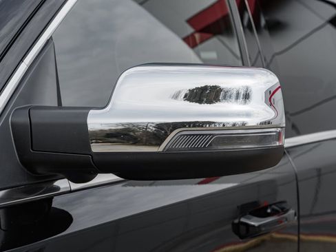 Used 2025 RAM 1500 Limited image 22