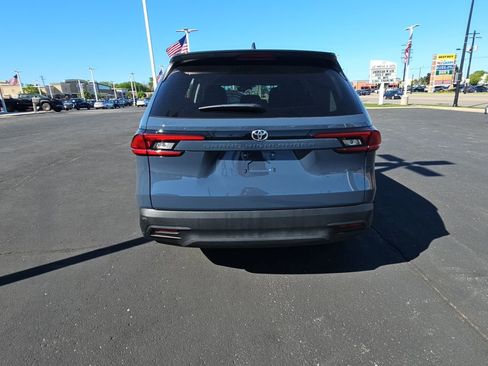 Certified 2025 Toyota Grand Highlander FWD image 4