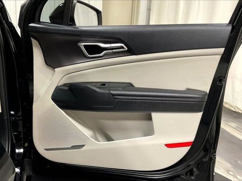 Used 2026 Kia Sportage EX w/ EX Panorama Roof Package image 24