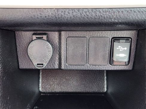 Used 2019 Toyota Corolla LE image 21