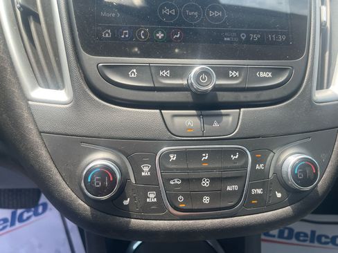 Used 2023 Chevrolet Malibu LT w/ Driver Confidence Package FWD image 17