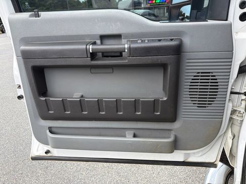 Used 2012 Ford F250 XL w/ PWR Equipment Group AWD/4WD image 13