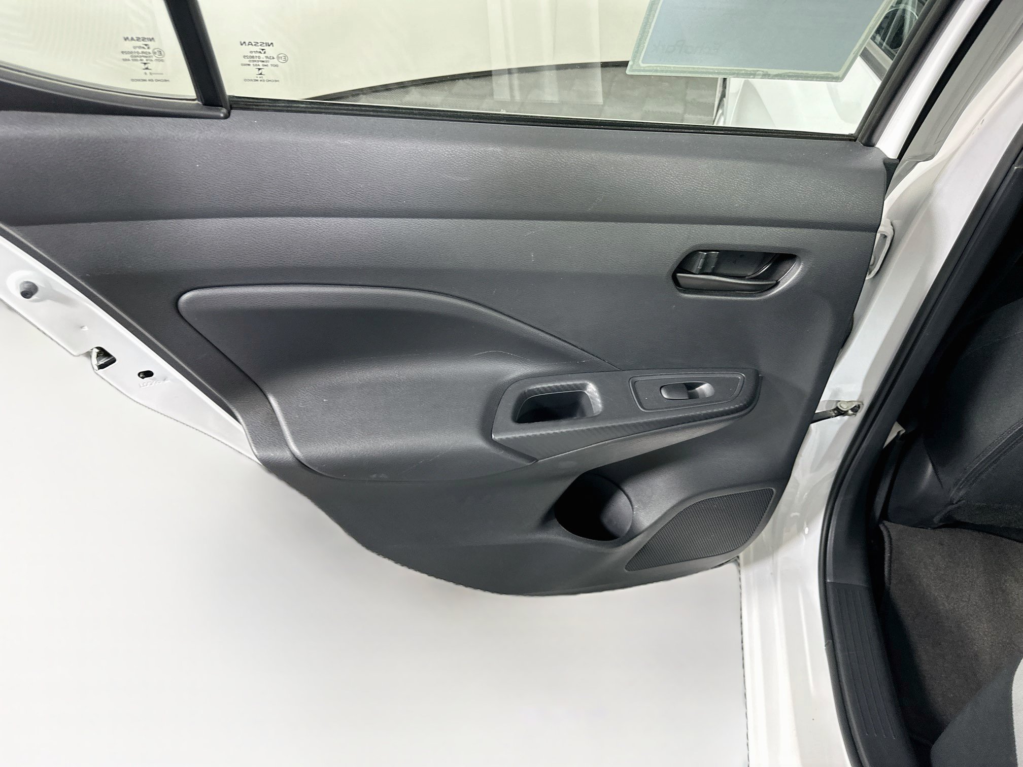 Used 2025 Nissan Versa S FWD image 24