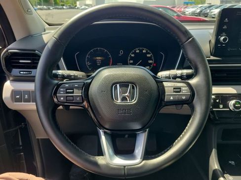 Used 2024 Honda Pilot Touring image 31