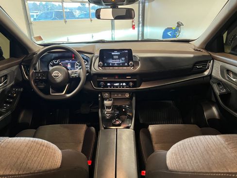 Used 2023 Nissan Rogue SV image 28