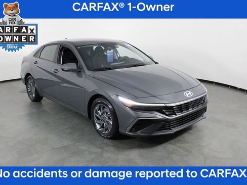 Certified 2024 Hyundai Elantra SEL FWD image 5