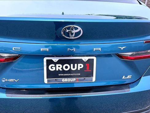 Used 2025 Toyota Camry LE w/ Convenience Package FWD image 10