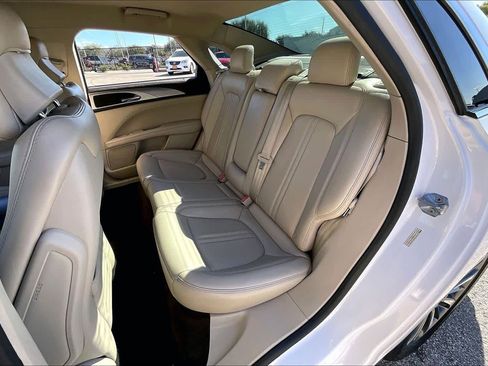 Used 2017 Lincoln MKZ Premiere image 17