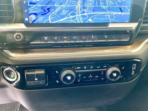 Used 2025 Chevrolet Silverado 2500 LT w/ Trail Boss Package image 40