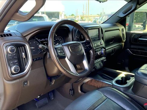 Used 2020 GMC Sierra 3500 Denali w/ Denali Ultimate Package image 17