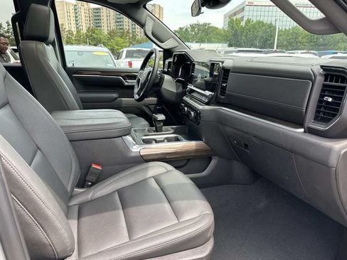 Used 2025 Chevrolet Silverado 1500 LT Trail Boss w/ Convenience Package II AWD/4WD image 9