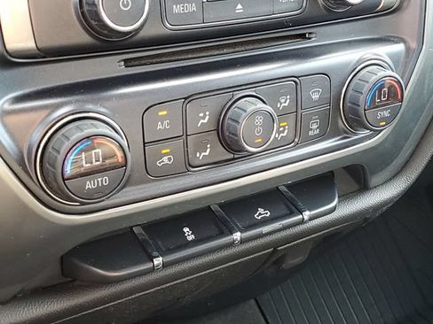Certified 2019 Chevrolet Silverado 1500 LT w/ All Star Edition AWD/4WD image 16
