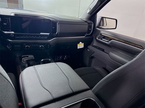 New 2026 GMC Sierra 1500 Elevation w/ Preferred Package image 18
