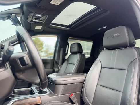 Used 2019 Chevrolet Silverado 1500 High Country w/ High Country Premium Package AWD/4WD image 16