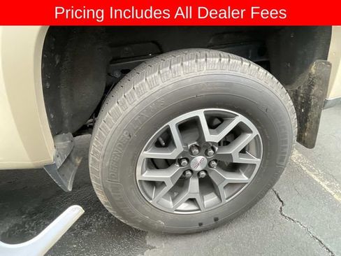 Used 2022 GMC Canyon AT4 w/ Trailering Package AWD/4WD image 4