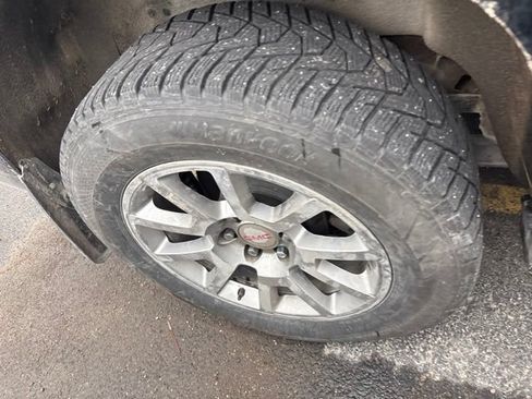 Used 2015 GMC Yukon AWD/4WD image 12