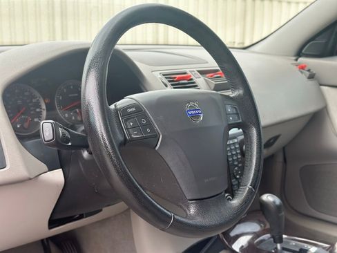 Used 2006 Volvo V50 2.4i FWD image 17