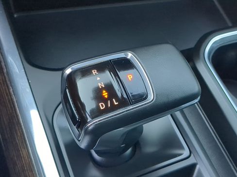 Used 2024 GMC Sierra 1500 Elevation w/ Elevation Premium Package image 29