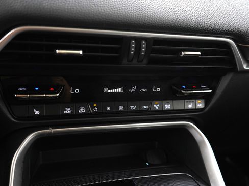 Used 2024 MAZDA CX-90 Plug-In Hybrid w/ Premium Pkg image 24