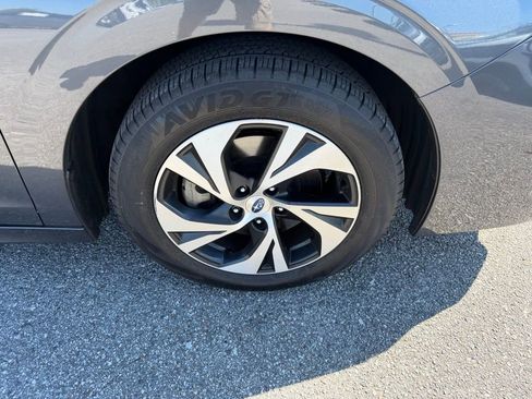Used 2023 Subaru Legacy Premium AWD/4WD image 4